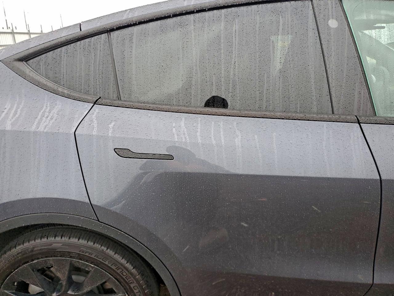 2023 Tesla Model Y VIN: 7SAYGAEE9PF750911 Lot: 94286175