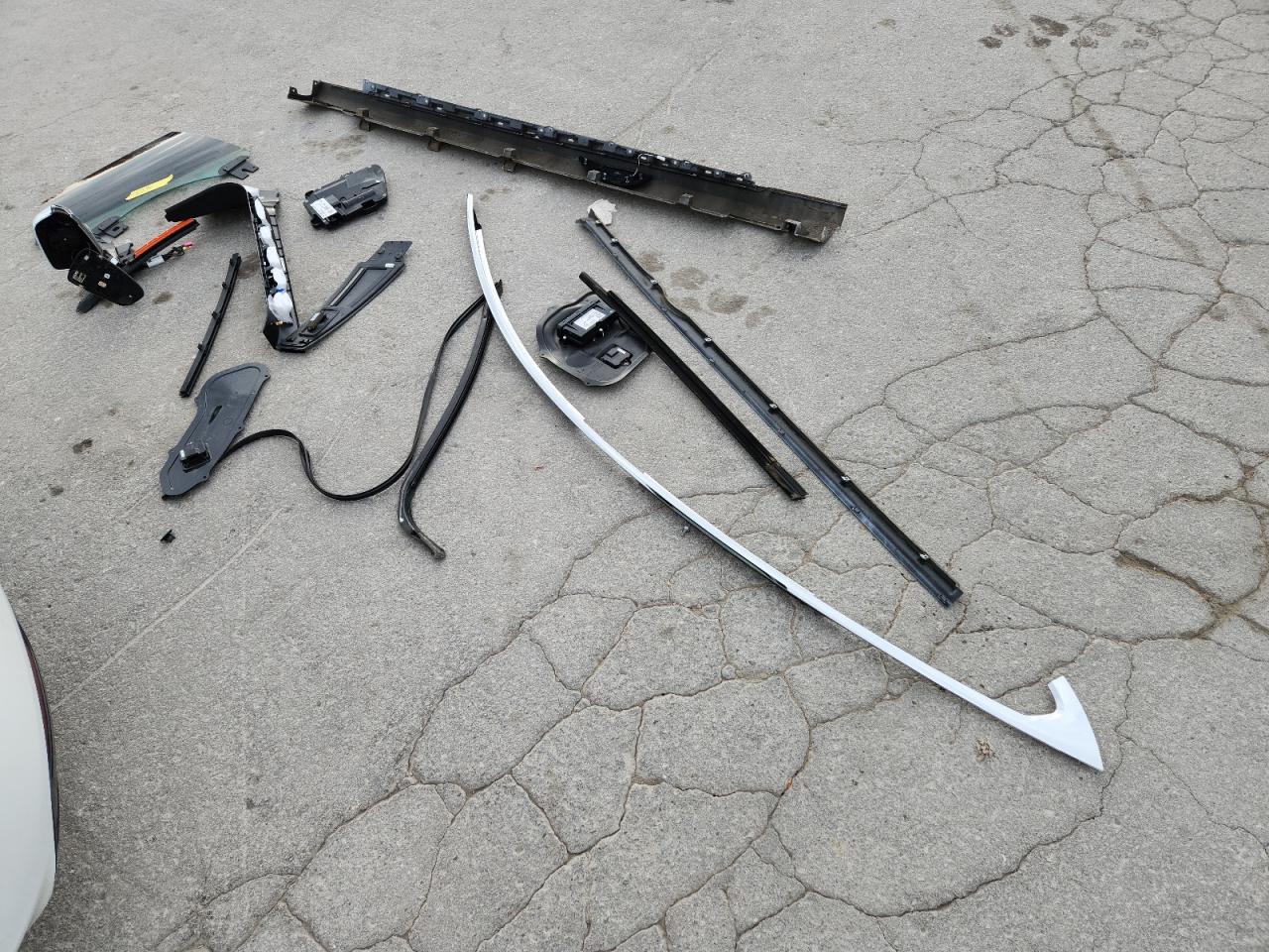 2019 Tesla Model S VIN: 5YJSA1E26KF305173 Lot: 93305285