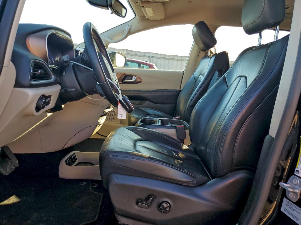 2017 Chrysler Pacifica Touring L VIN: 2C4RC1BG0HR778153 Lot: 94271645