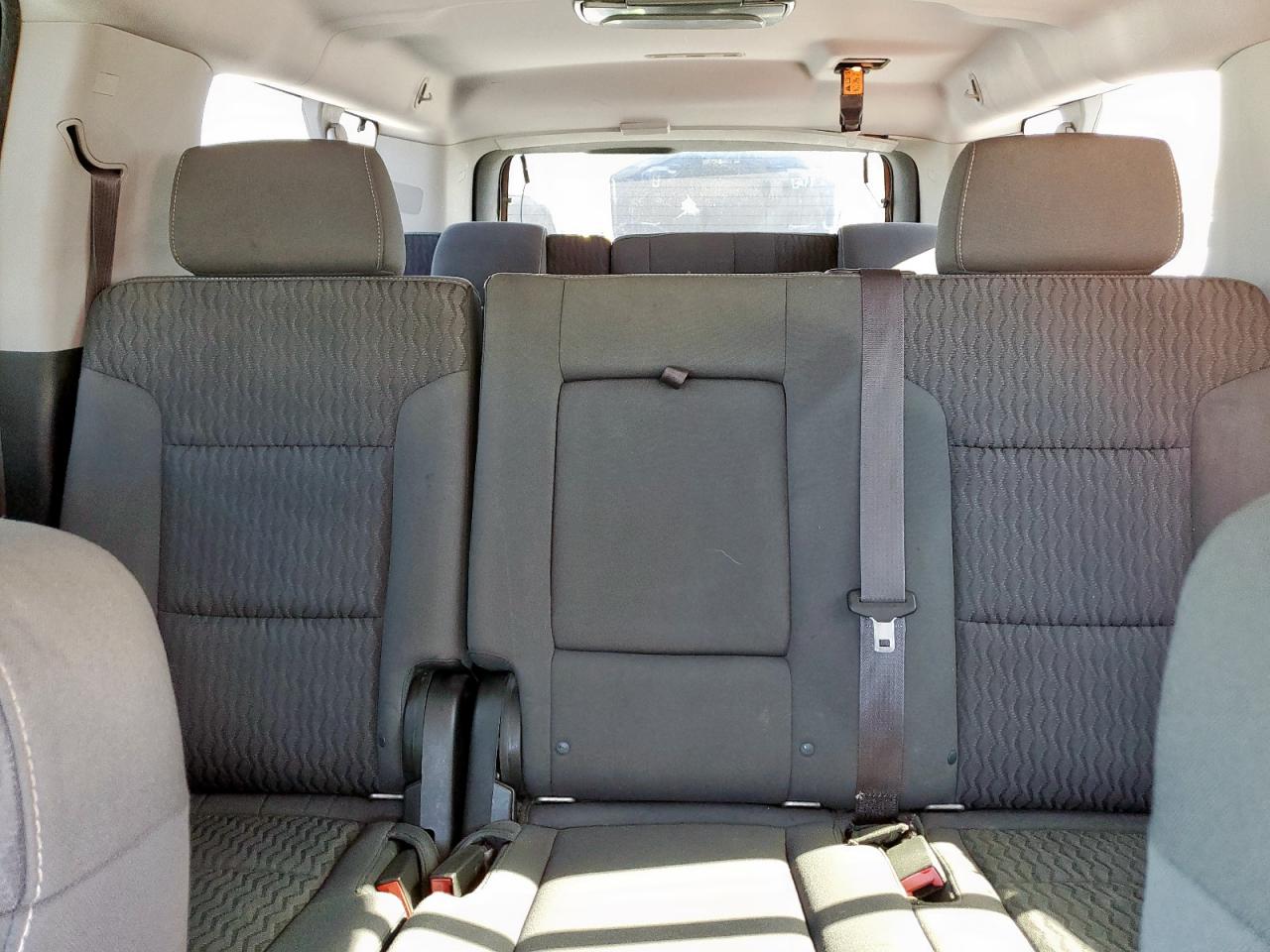 2015 Chevrolet Suburban C1500 Ls VIN: 1GNSCHEC9FR585125 Lot: 92493075