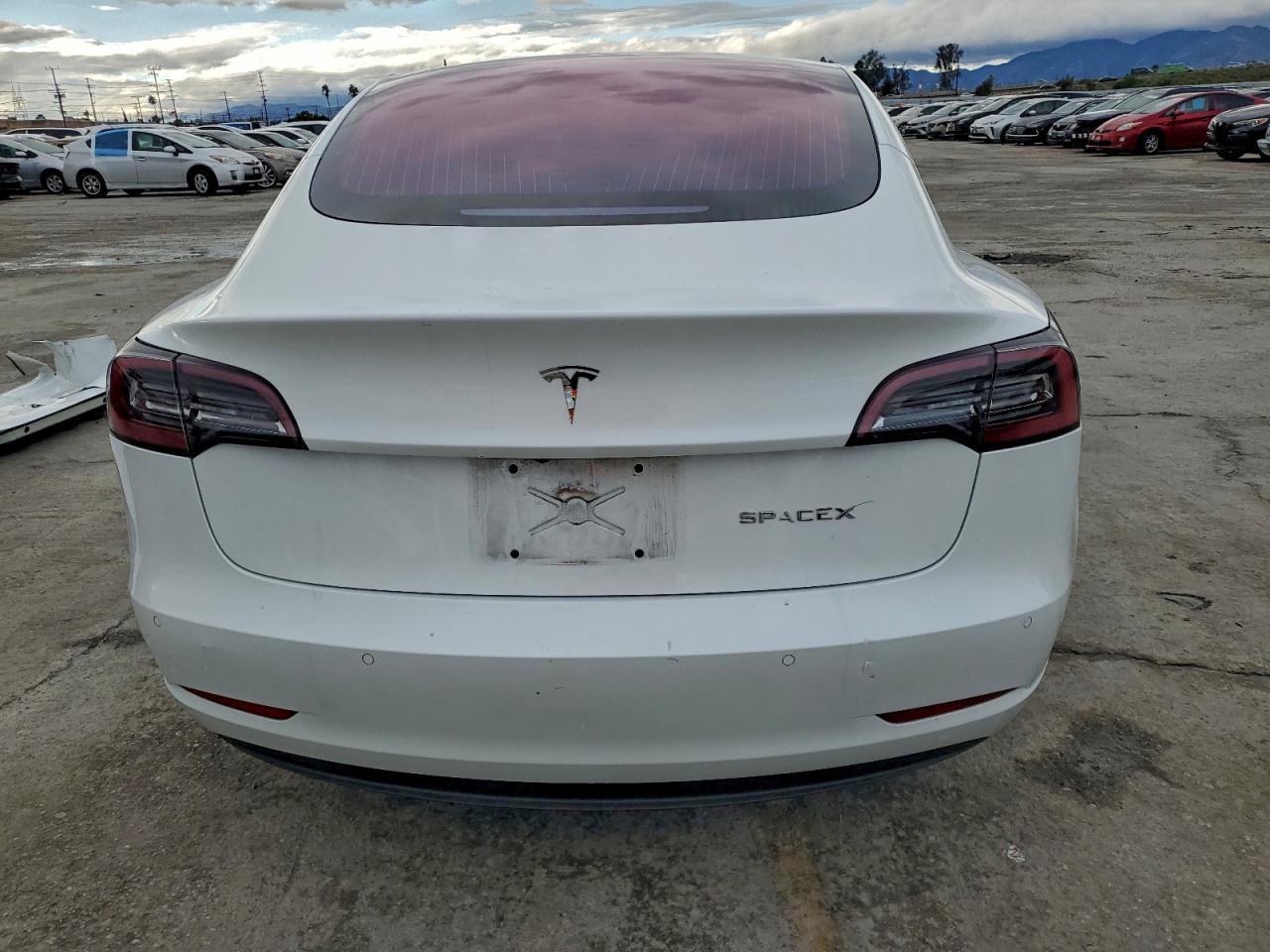 2018 Tesla Model 3 VIN: 5YJ3E1EA8JF006489 Lot: 93135455