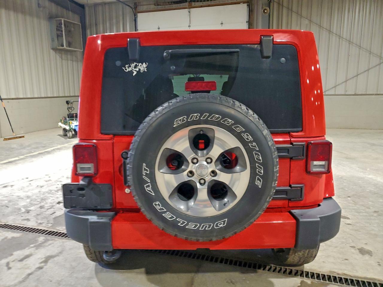 2018 Jeep Wrangler Unlimited Sahara VIN: 1C4BJWEG6JL807749 Lot: 94592085