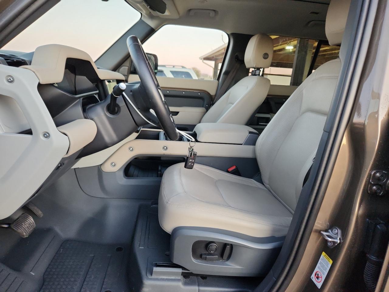 2024 Land Rover Defender 110 S VIN: SALEJ7EU7R2279044 Lot: 92500405