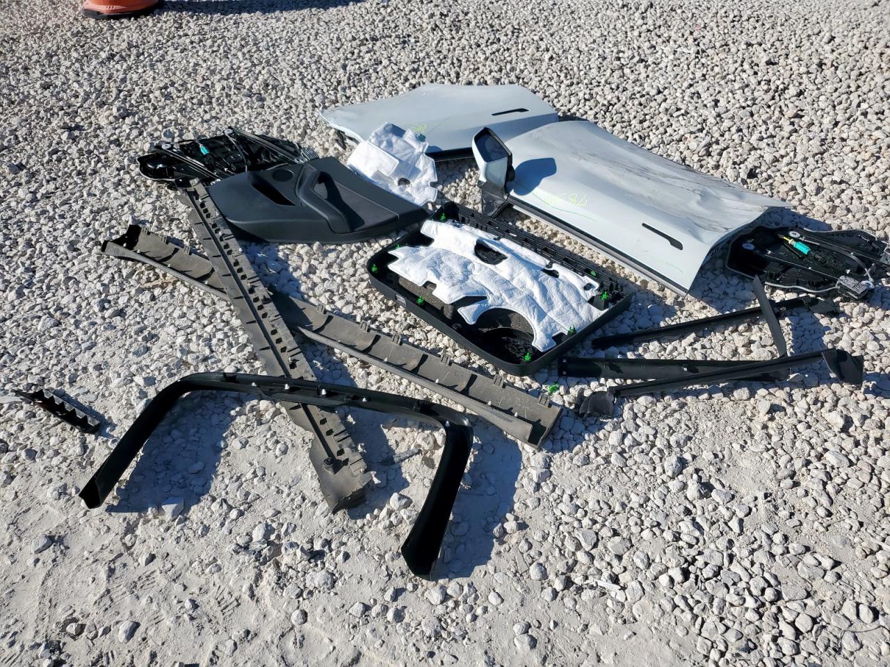 2023 Tesla Model Y VIN: 7SAYGAEE3PF700733 Lot: 92318685