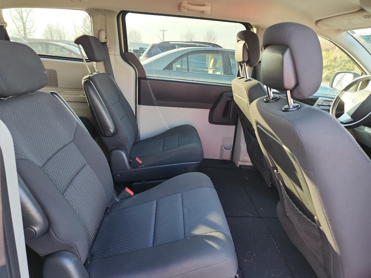 2010 Dodge Grand Caravan Sxt VIN: 2D4RN5D17AR396267 Lot: 92373865