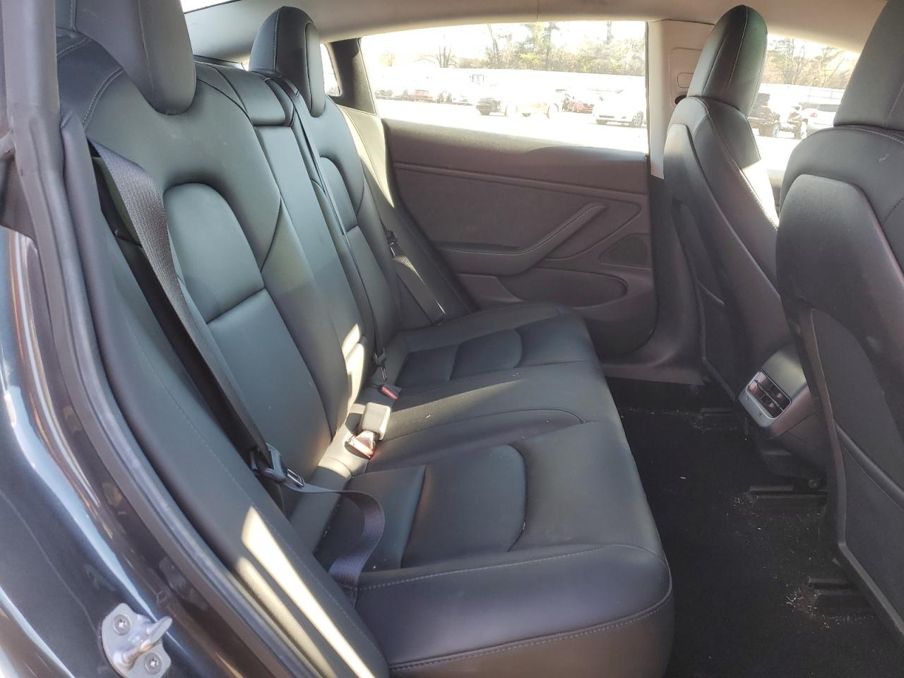 2019 Tesla Model 3 VIN: 5YJ3E1EA7KF417142 Lot: 93132545