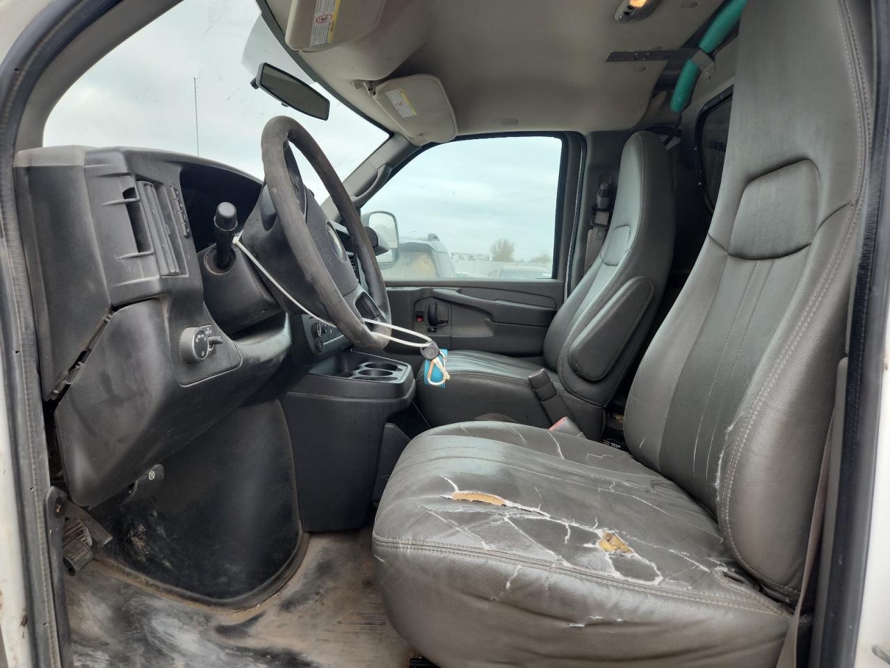 2014 Chevrolet Express G2500 Delivery Van VIN: 1GCWGFFA6E1129810 Lot: 92621665