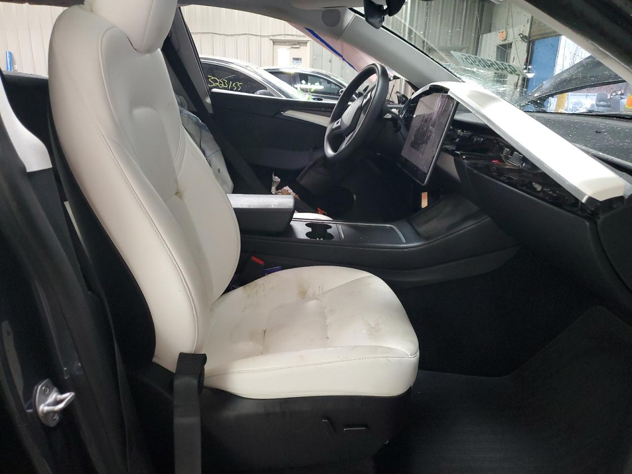 2023 Tesla Model Y VIN: 7SAYGDEEXPA176690 Lot: 93454895