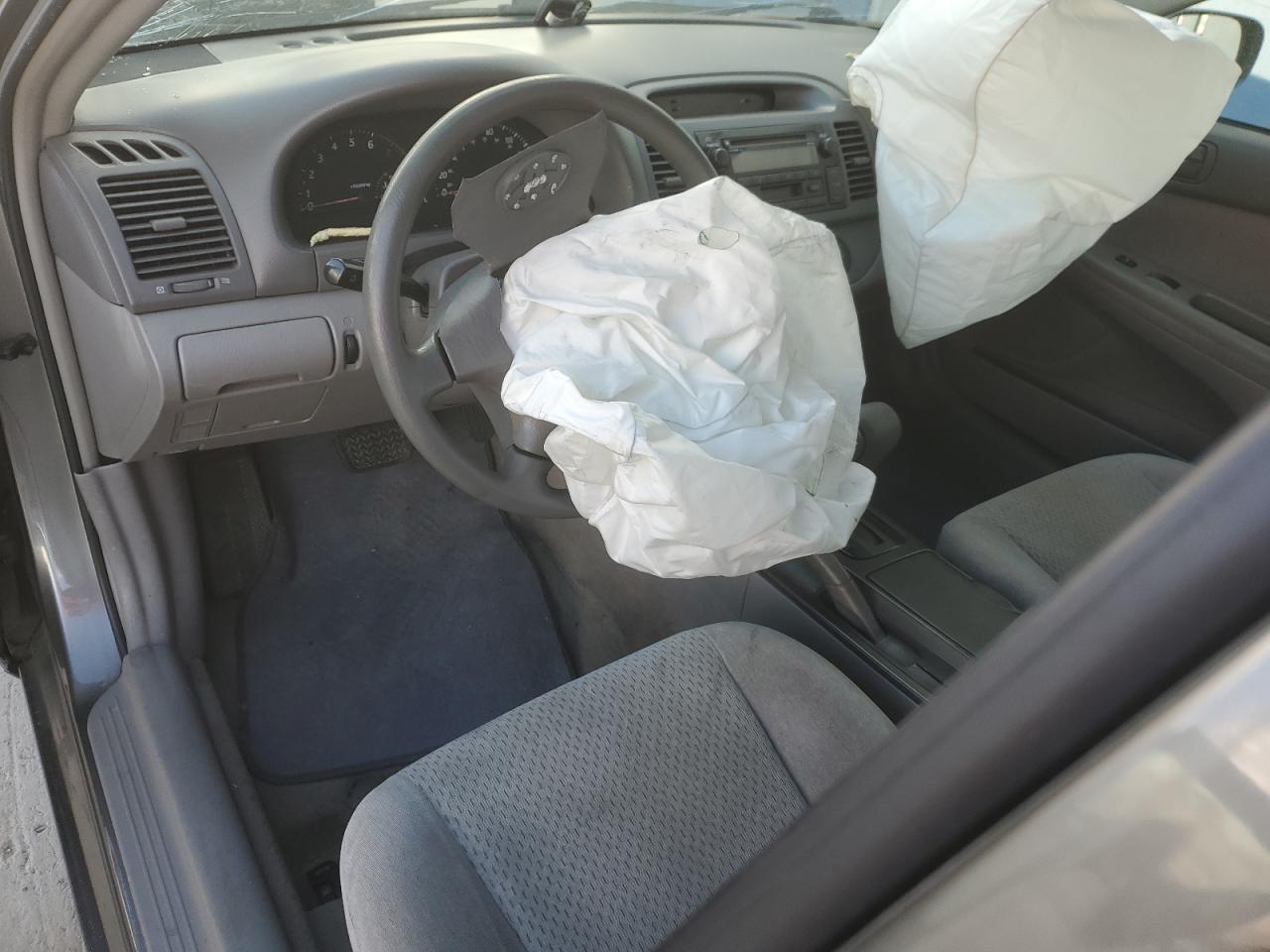 2002 Toyota Camry Le VIN: 4T1BE32K42U638480 Lot: 92003905