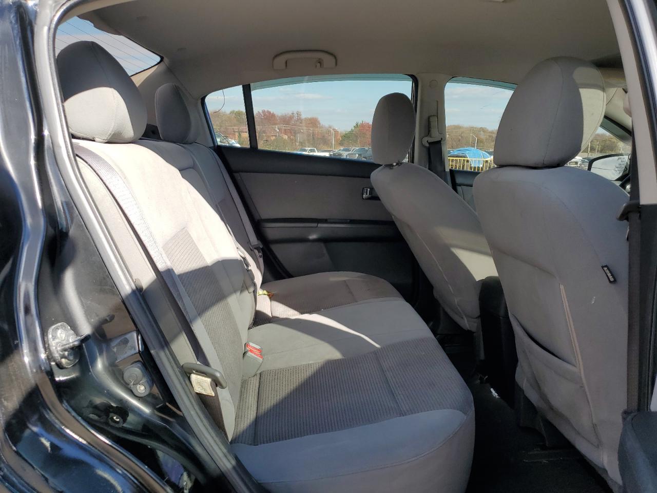 2011 Nissan Sentra 2.0 VIN: 3N1AB6AP5BL650688 Lot: 92028795