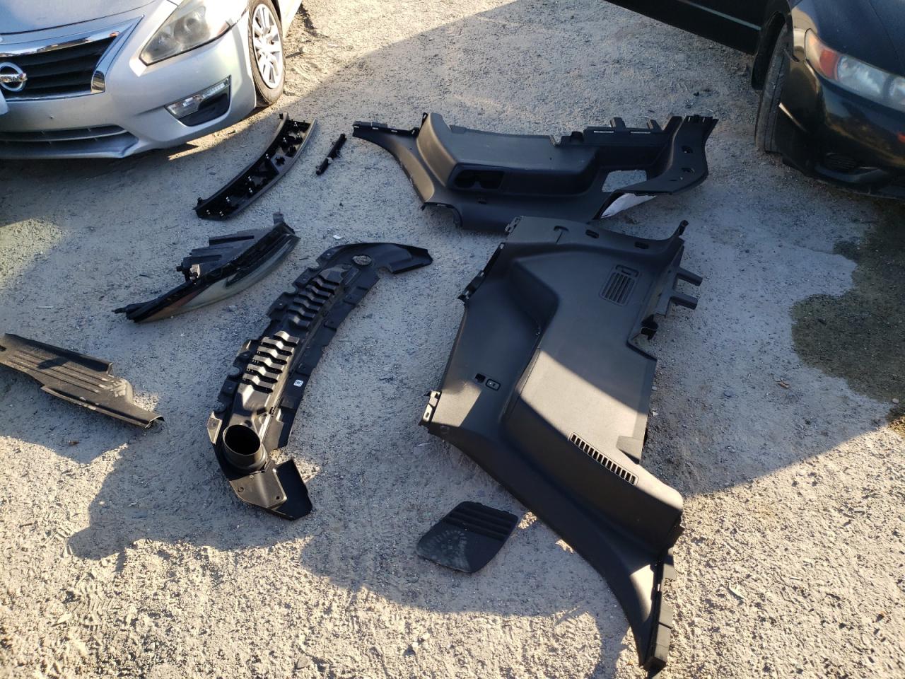 2018 Buick Enclave Essence VIN: 5GAERBKW5JJ138560 Lot: 91248395