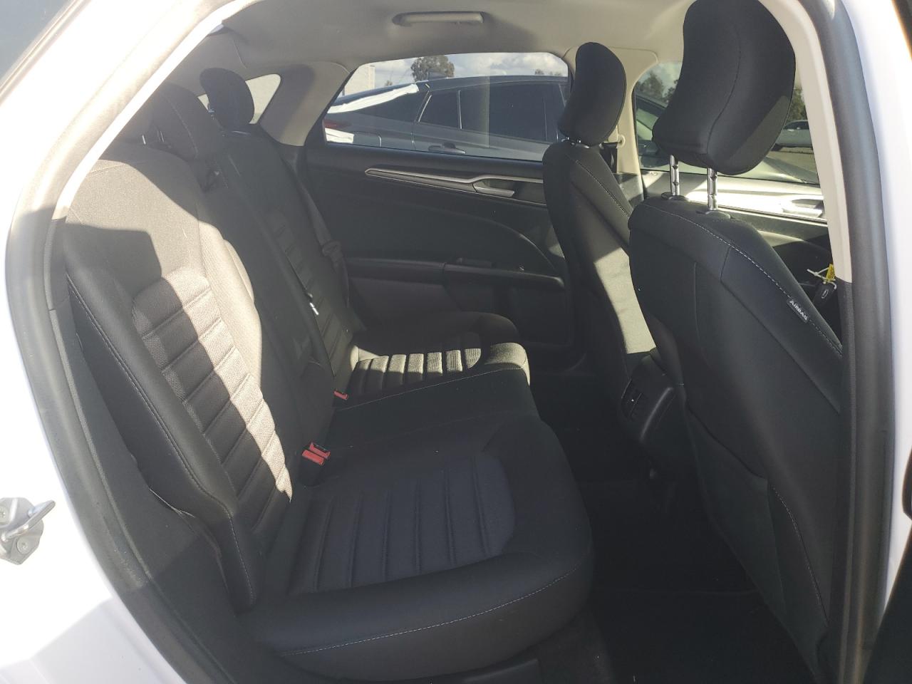 2018 Ford Fusion Se VIN: 3FA6P0HD4JR268022 Lot: 93151515