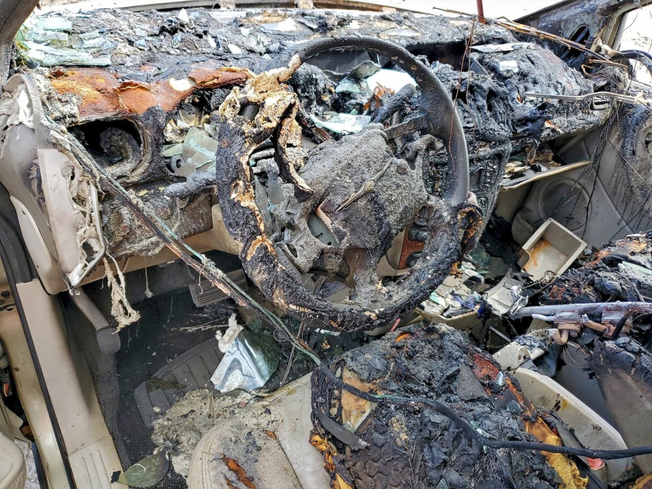 2005 Chrysler Town & Country Limited VIN: 2C4GP64L85R478486 Lot: 94542255