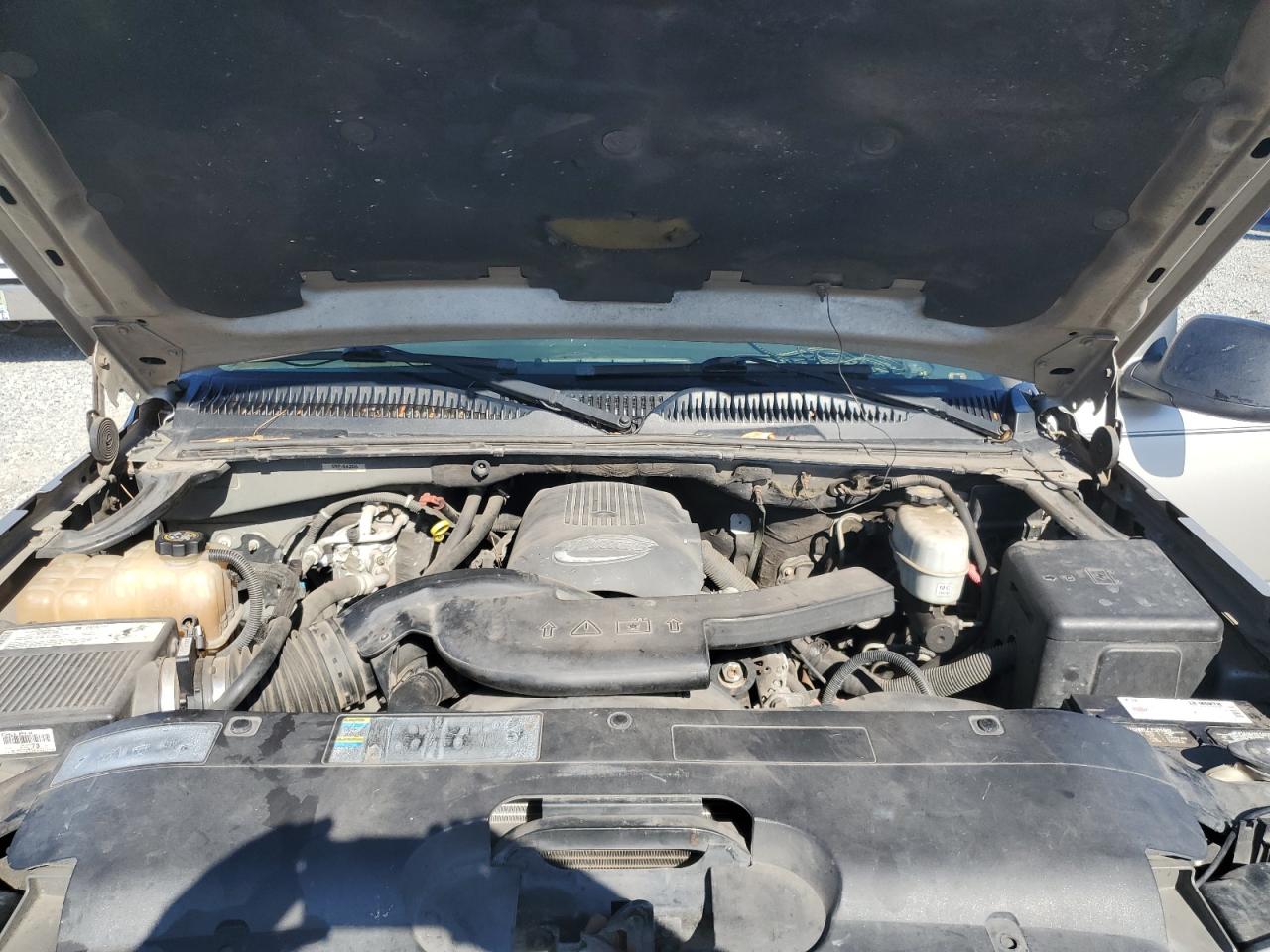 2004 Chevrolet Avalanche C1500 VIN: 3GNEC12T24G115461 Lot: 92614495