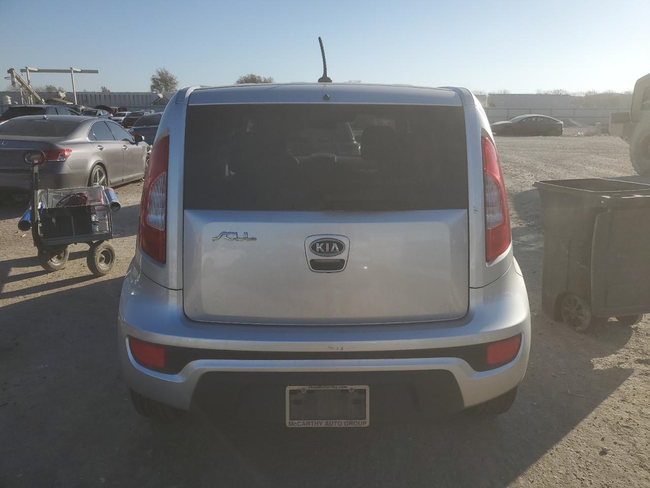 2012 Kia Soul + VIN: KNDJT2A62C7380402 Lot: 92635415