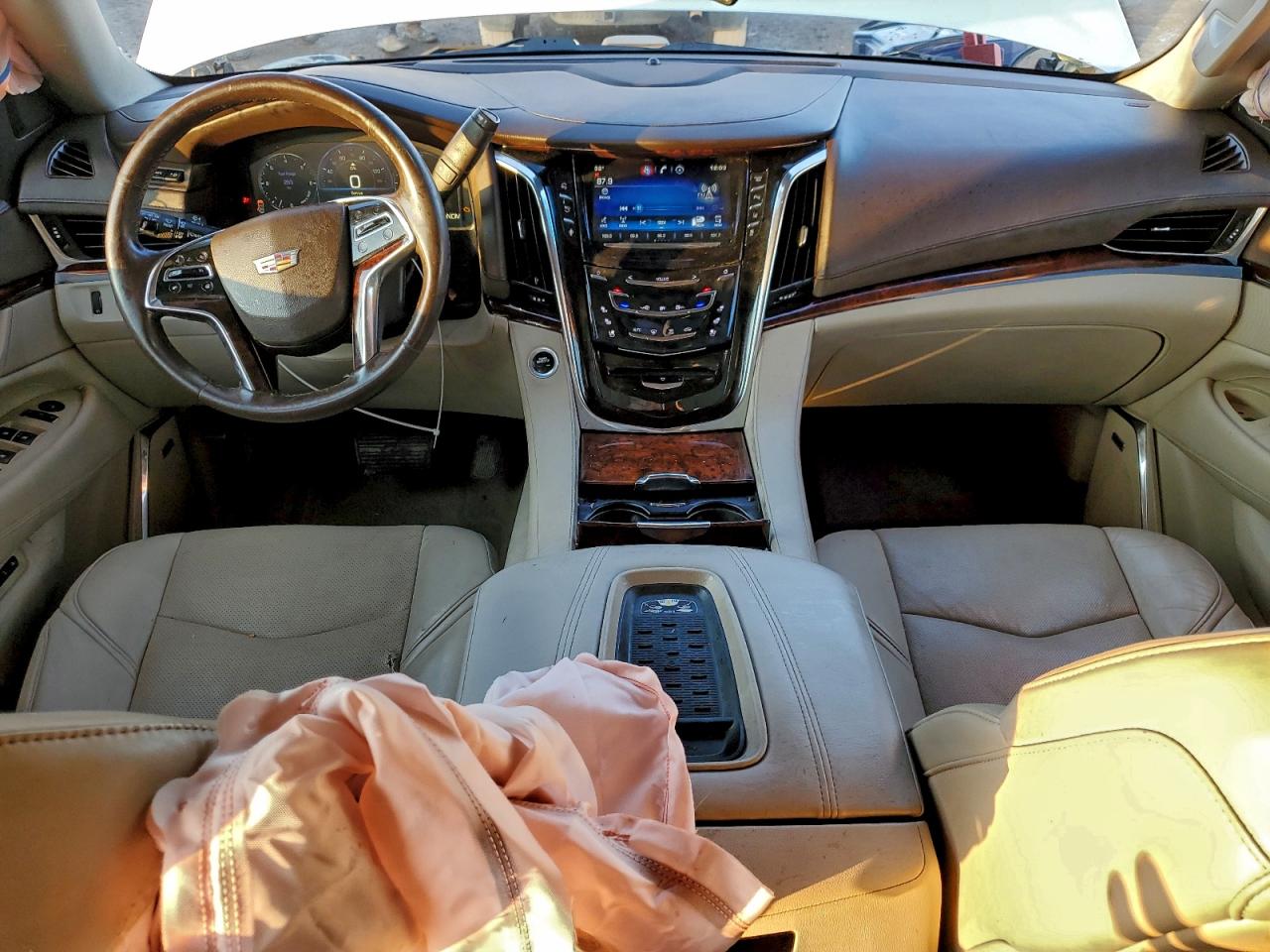 2015 Cadillac Escalade Luxury VIN: 1GYS3MKJ2FR566575 Lot: 94117555