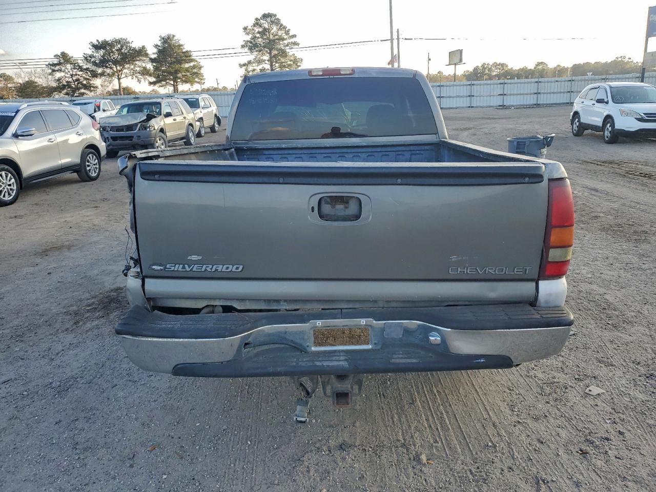 2000 Chevrolet Silverado C1500 VIN: 2GCEC19T8Y1110746 Lot: 94176195