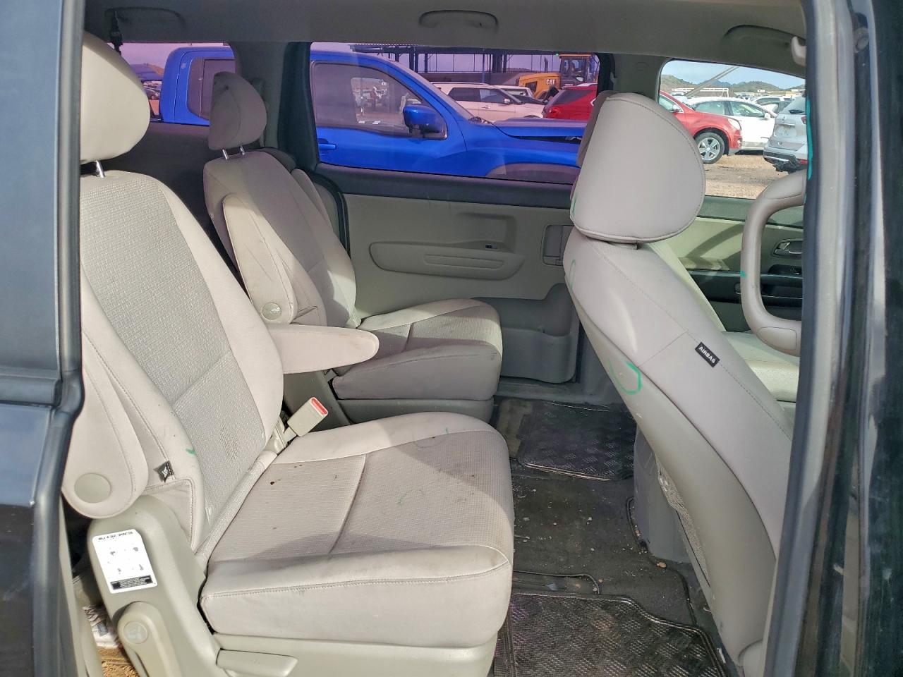 2017 Kia Sedona L VIN: KNDMA5C13H6273507 Lot: 94247645