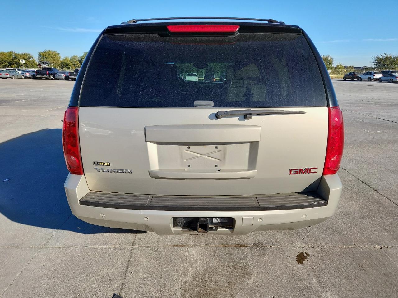 2007 GMC Yukon VIN: 1GKFC130X7R377321 Lot: 92524675