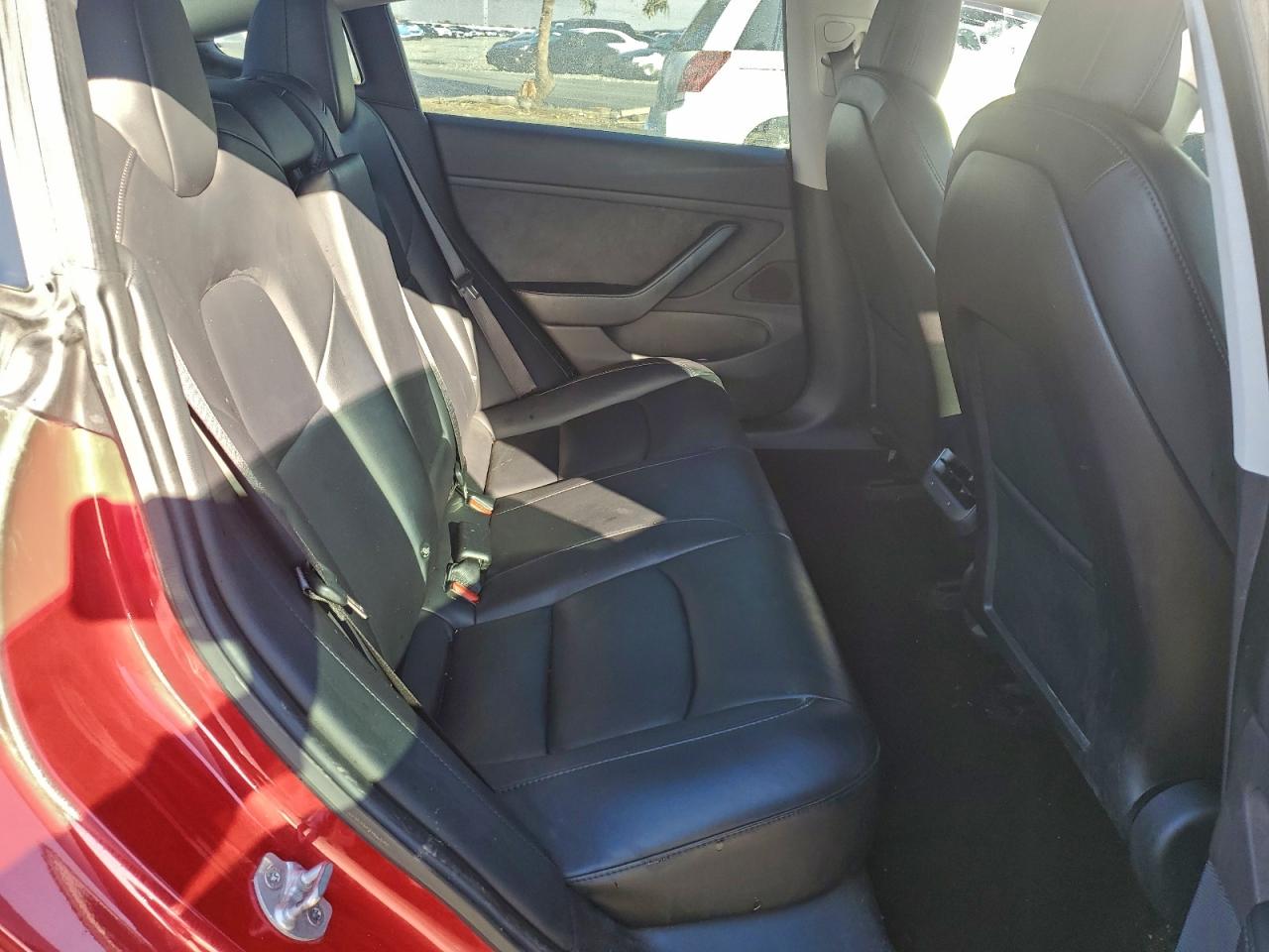 2018 Tesla Model 3 VIN: 5YJ3E1EA8JF048922 Lot: 93477235