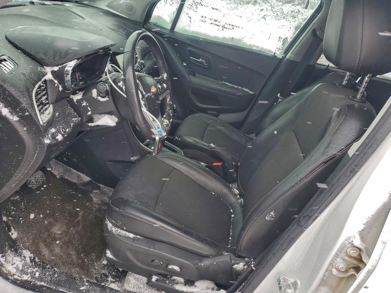 2018 Chevrolet Trax 1Lt VIN: KL7CJPSB0JB673021 Lot: 92688175