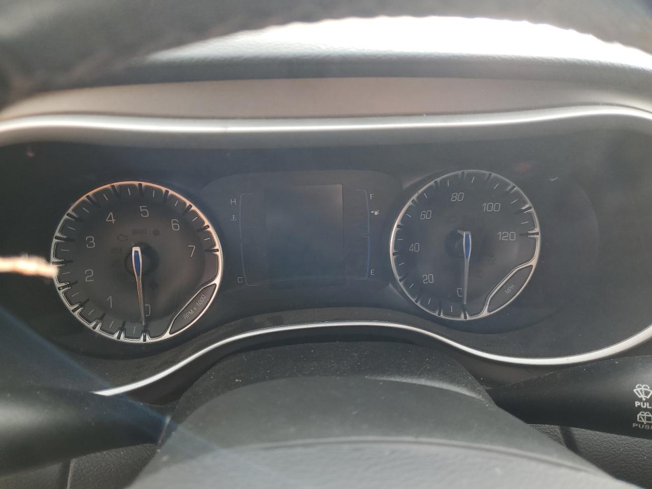 2018 Chrysler Pacifica Touring L VIN: 2C4RC1BG6JR234844 Lot: 92785865