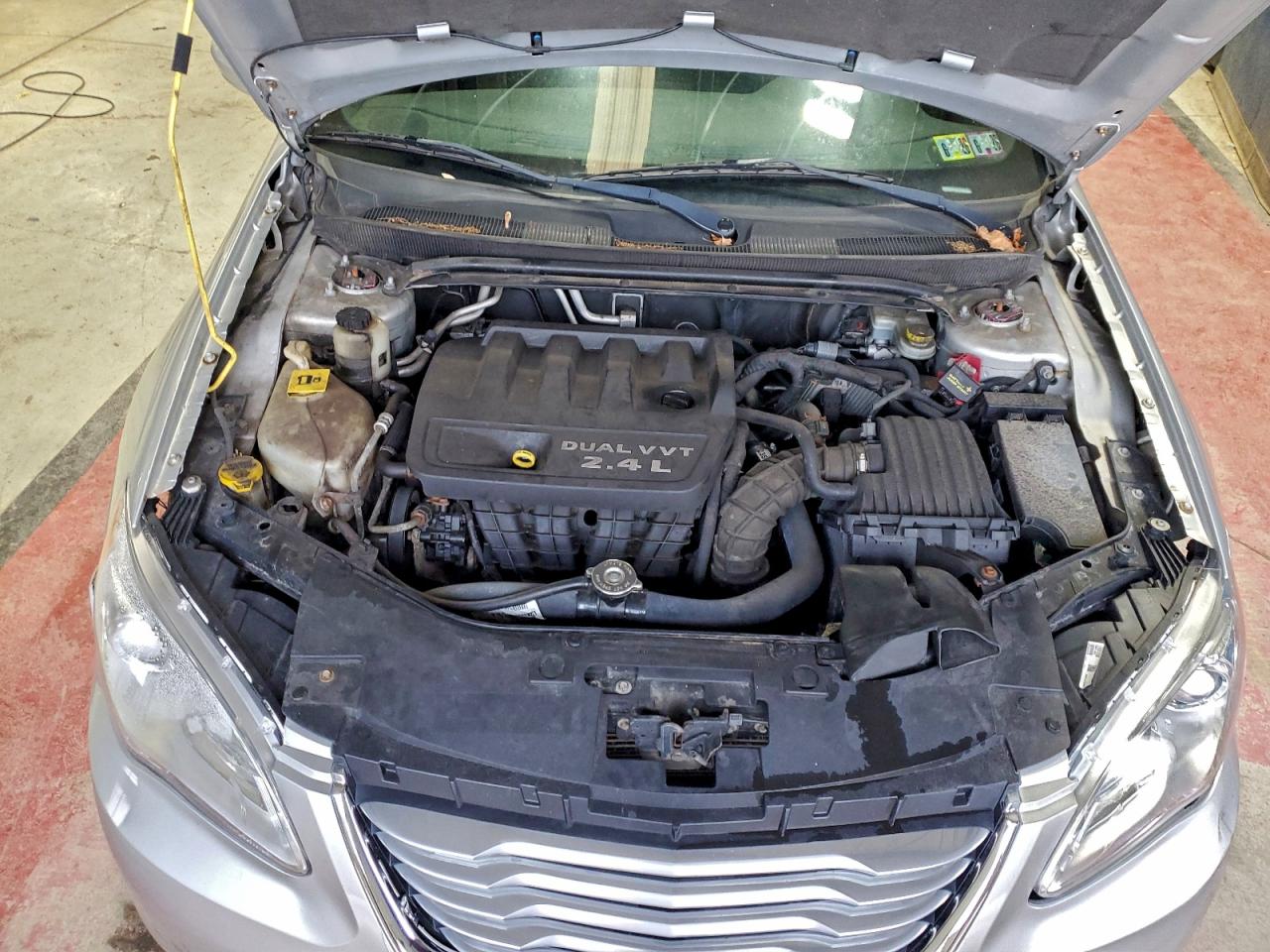 2012 Chrysler 200 Touring VIN: 1C3CCBBB2CN298657 Lot: 93871445