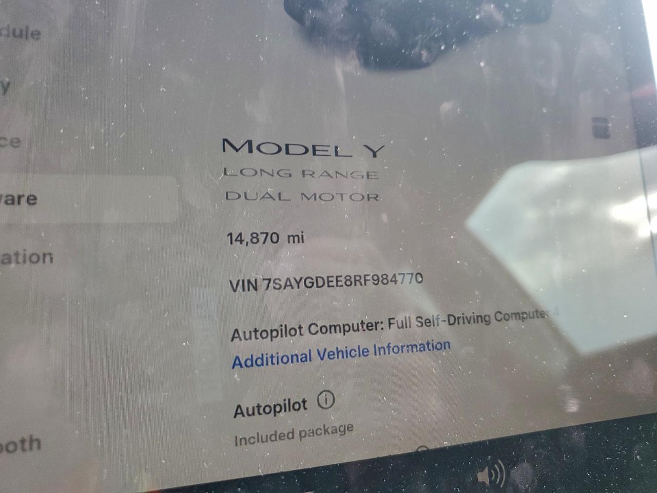 2024 Tesla Model Y VIN: 7SAYGDEE8RF984770 Lot: 93778565