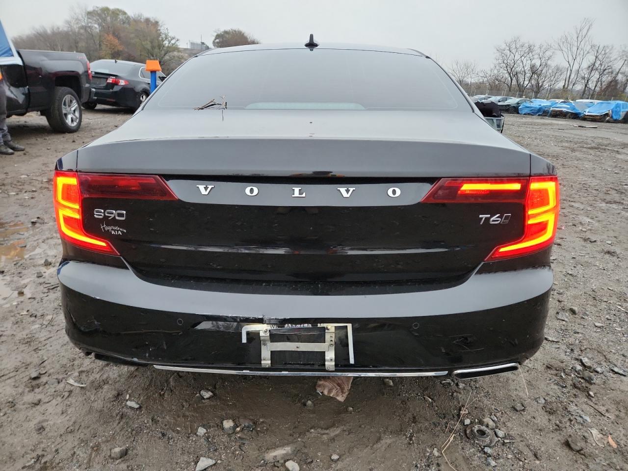 2017 Volvo S90 T6 Momentum VIN: YV1A22MK6H1016113 Lot: 93379205