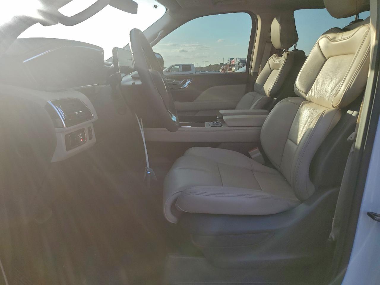2024 Lincoln Navigator VIN: 5LMJJ2NG1REL22092 Lot: 93486575