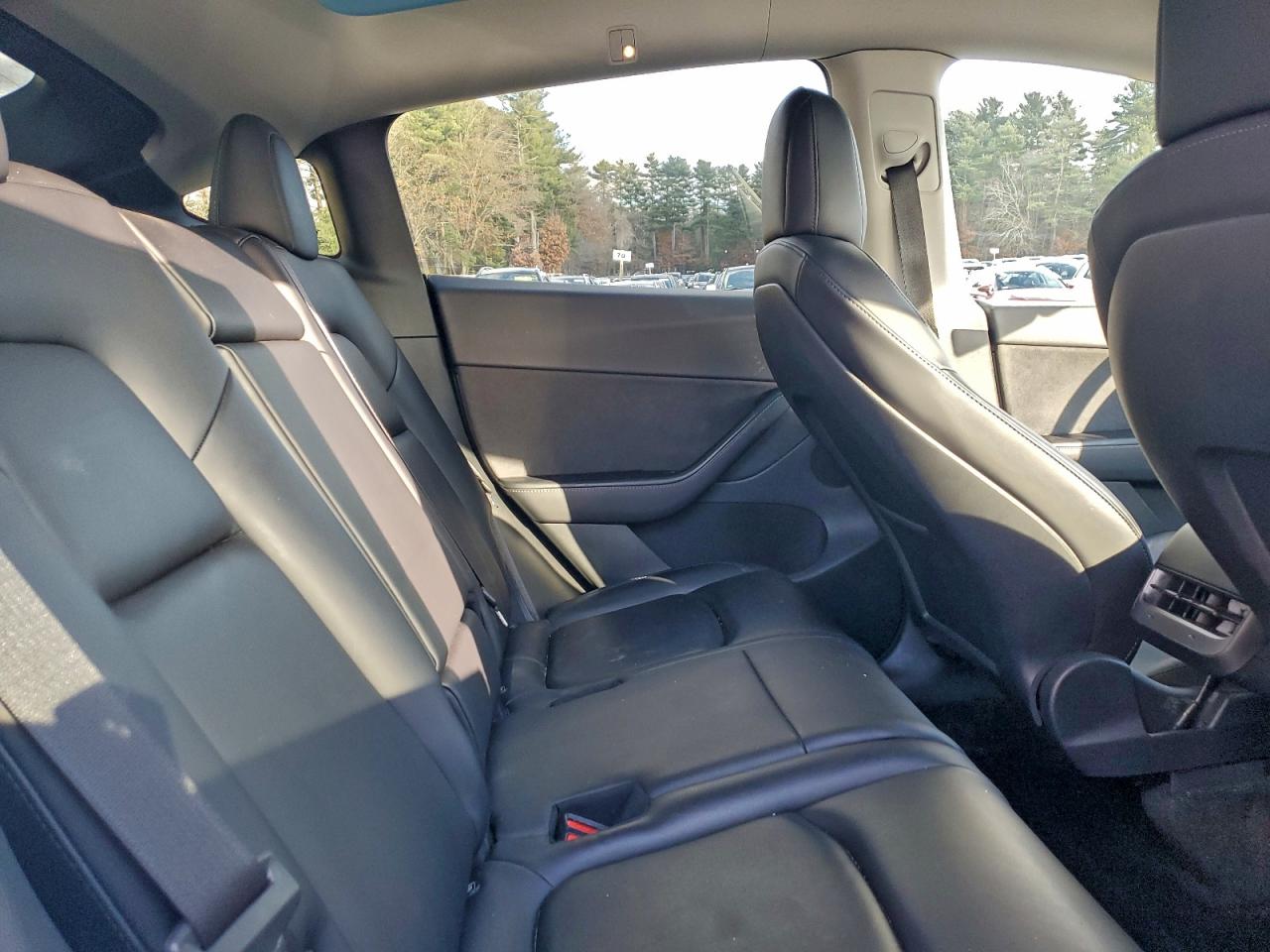 2022 Tesla Model Y VIN: 7SAYGAEE7NF383438 Lot: 91482665