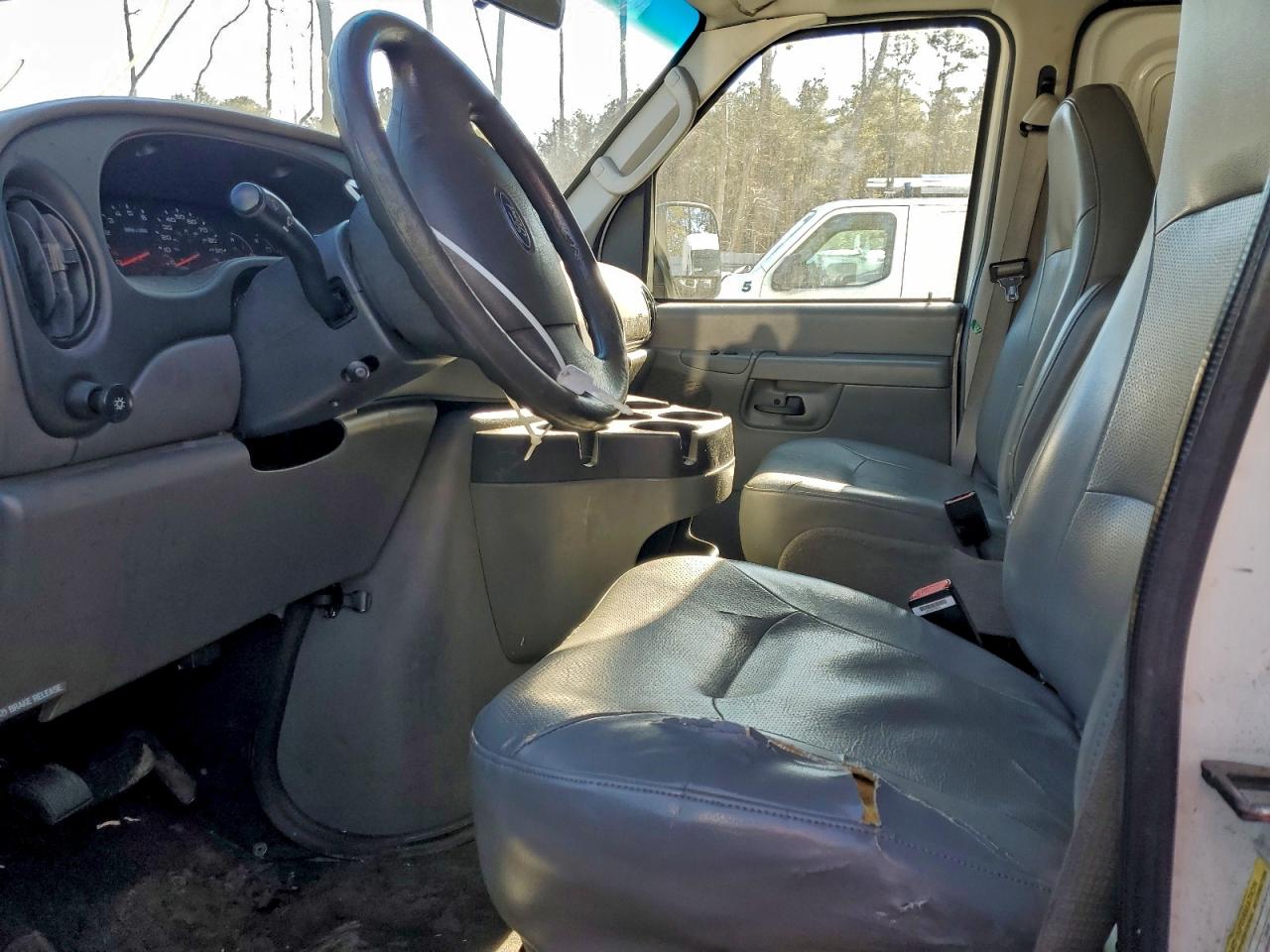 2006 Ford Econoline E150 Van VIN: 1FTRE14W06HA31028 Lot: 92877275