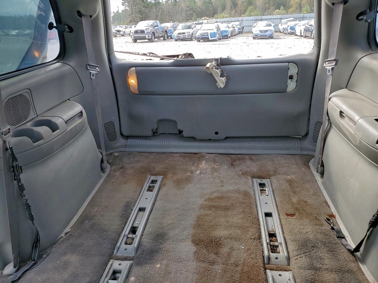 2000 Dodge Caravan VIN: 2B4FP25B3YR655554 Lot: 94225915