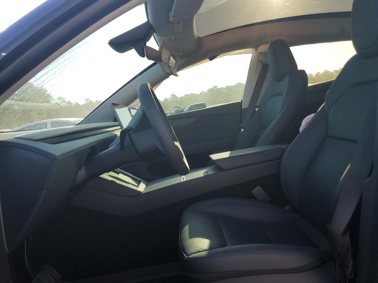 2026 Tesla Model Y VIN: 7SAYGDED6TA463848 Lot: 92571665