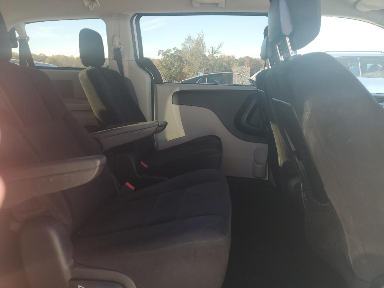 2012 Dodge Grand Caravan Sxt VIN: 2C4RDGCG1CR247695 Lot: 92333565