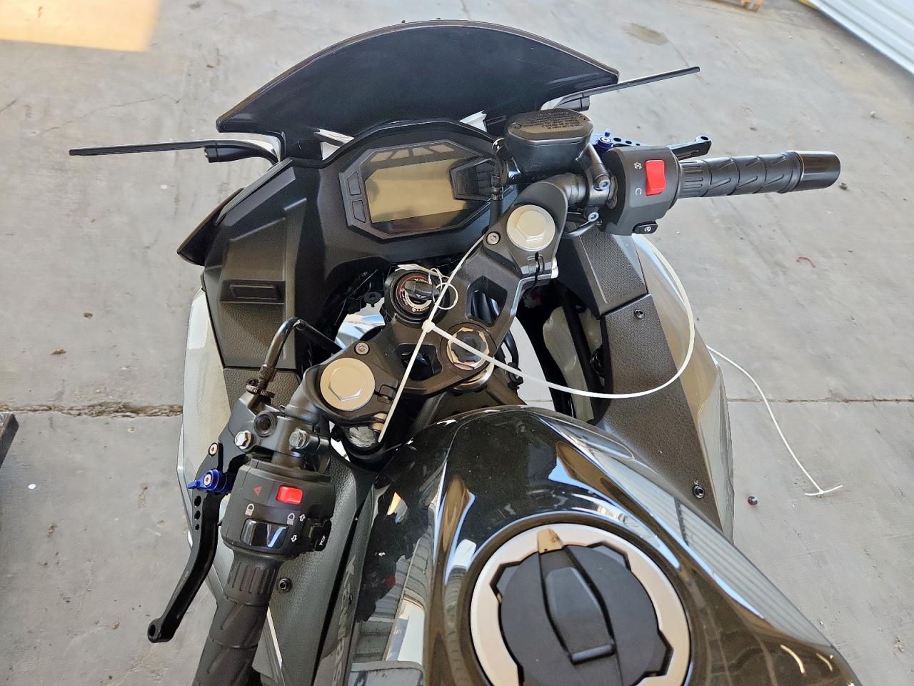 2025 Kawasaki Ex500 VIN: ML5EXGG18SDA56267 Lot: 92703705