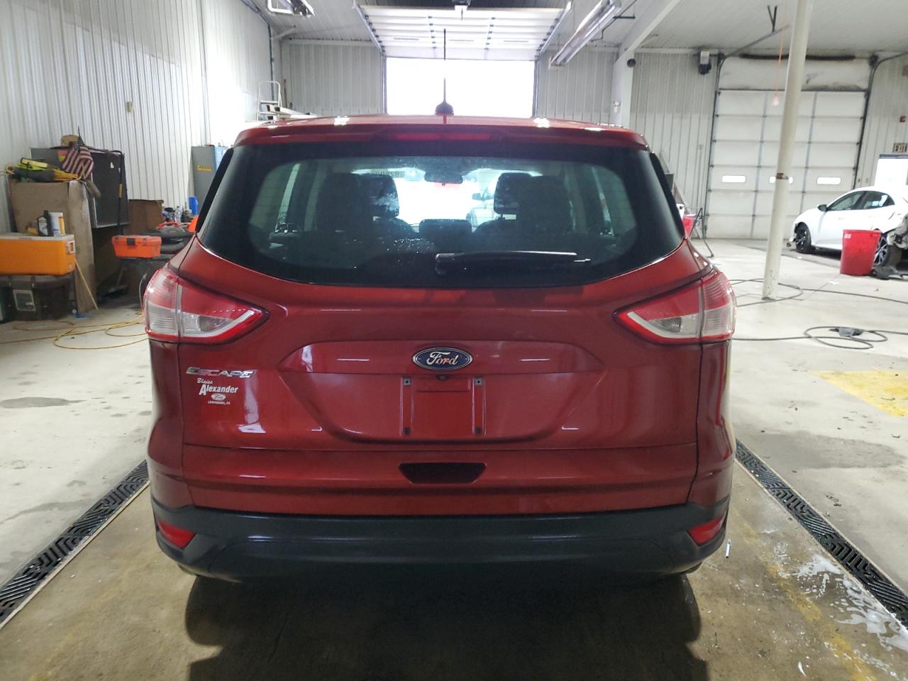2016 Ford Escape S VIN: 1FMCU0F76GUC33725 Lot: 92803685