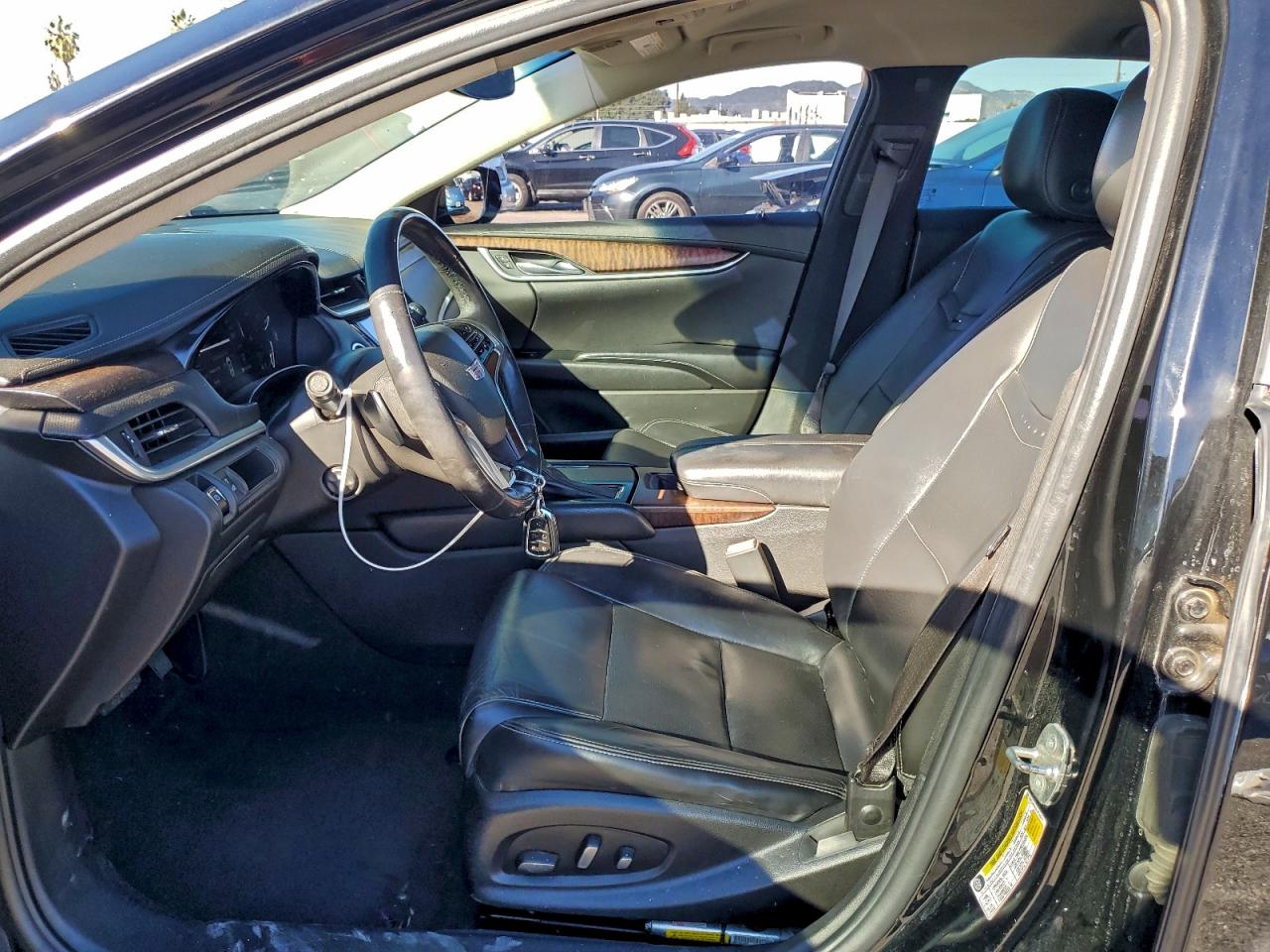 2018 Cadillac Xts Luxury VIN: 2G61M5S38J9143270 Lot: 94731875