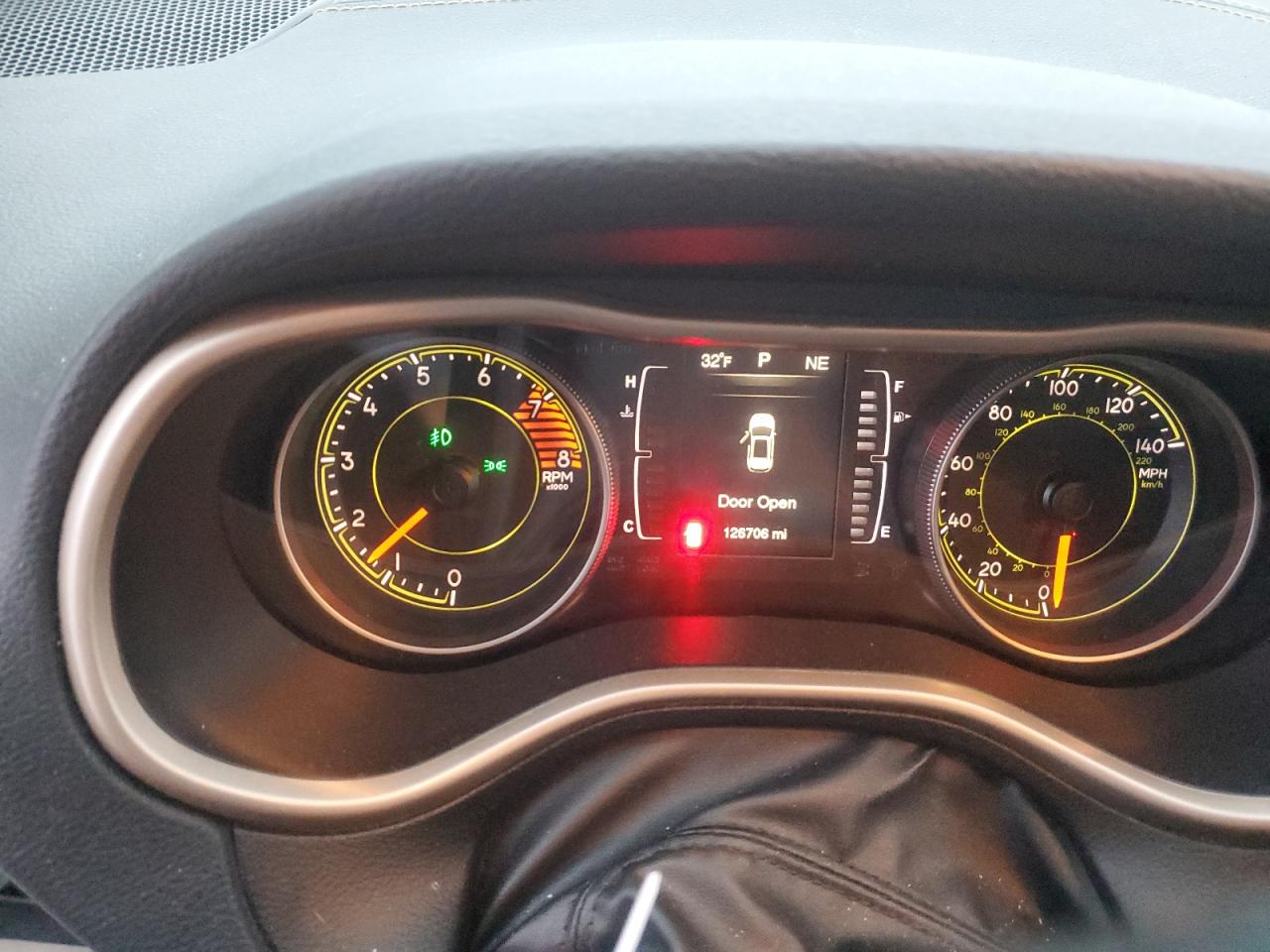 2015 Jeep Cherokee Latitude VIN: 1C4PJMCSXFW708665 Lot: 92162735