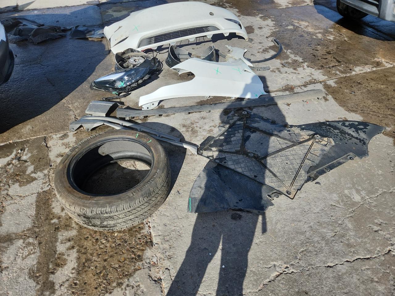 2025 Tesla Model Y VIN: 7SAYGAEEXSF263029 Lot: 91356985