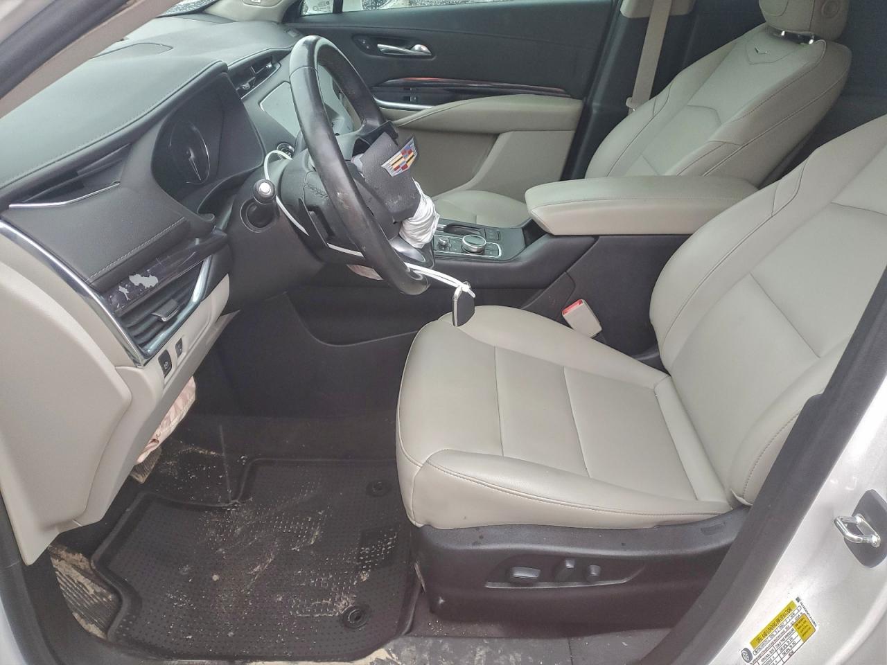 2020 Cadillac Xt4 Luxury VIN: 1GYAZAR47LF113803 Lot: 93434065