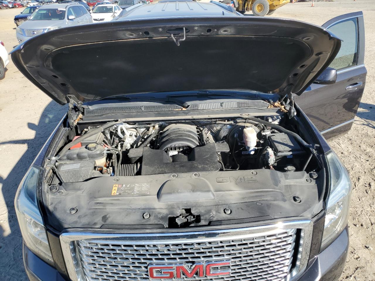2017 GMC Yukon Xl Denali VIN: 1GKS1HKJ6HR125008 Lot: 90911945