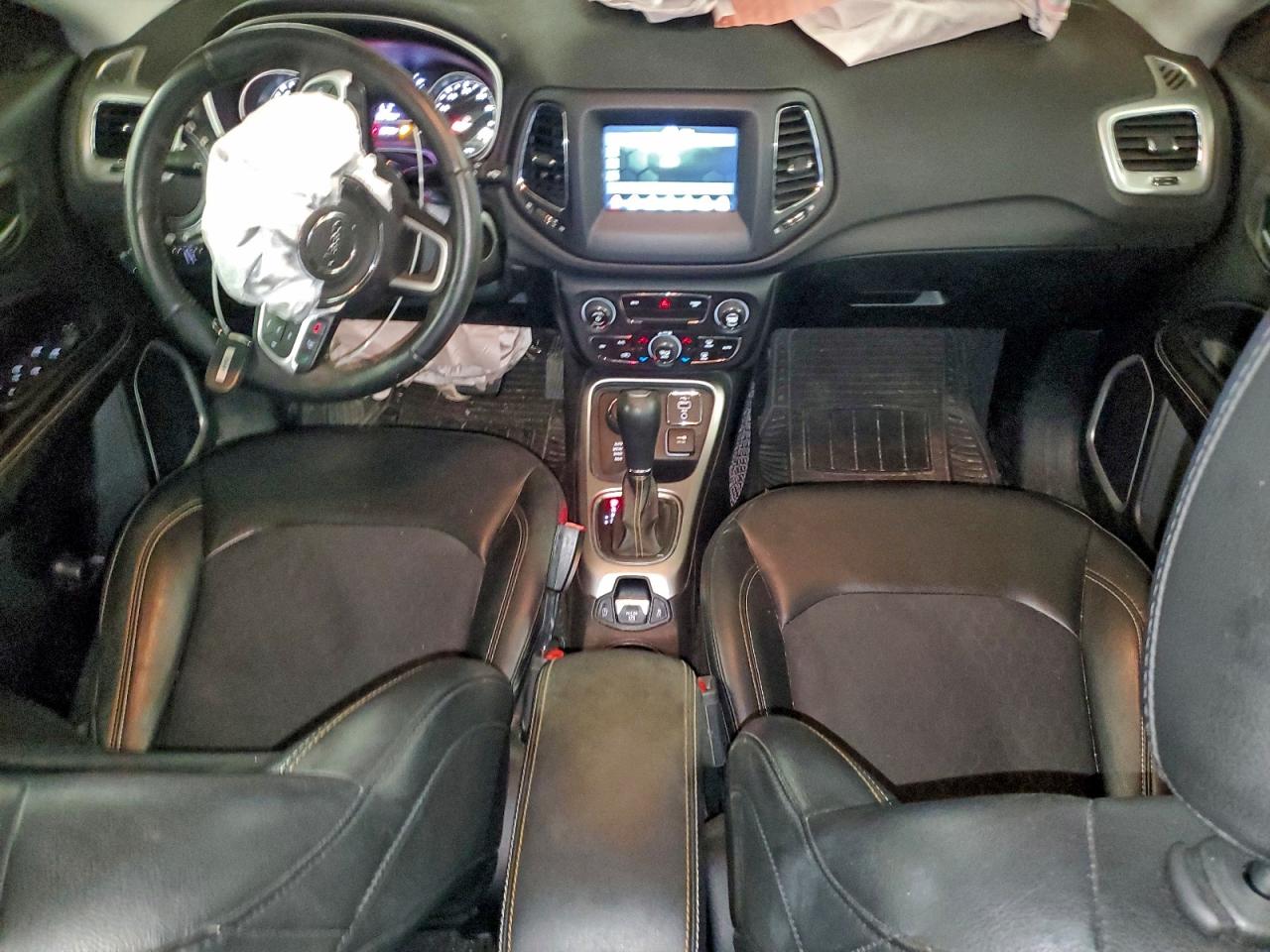 2019 Jeep Compass Latitude VIN: 3C4NJDBB8KT641539 Lot: 94493105