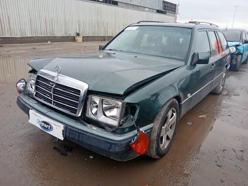 1992 MERCEDES-BENZ E CLASS 300 TD 5DR AUTO for sale at Copart PETERLEE