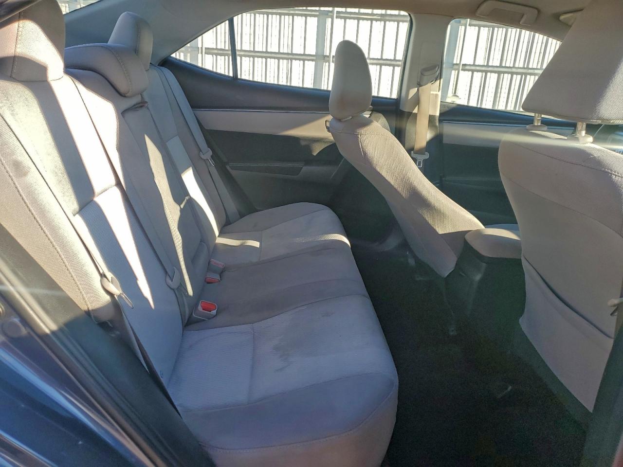 2016 Toyota Corolla L VIN: 5YFBURHE3GP489995 Lot: 93920555