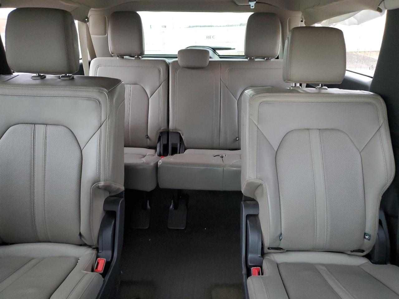 2019 Ford Expedition Max Limited VIN: 1FMJK2AT7KEA33548 Lot: 91439285