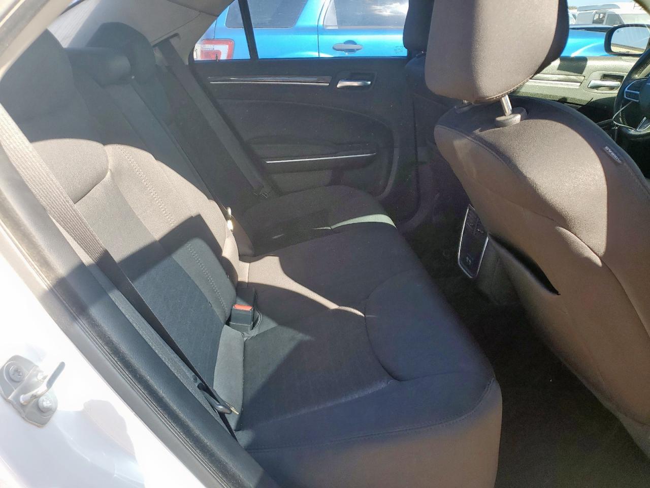 2022 Chrysler 300 Touring VIN: 2C3CCAAGXNH107585 Lot: 92832265