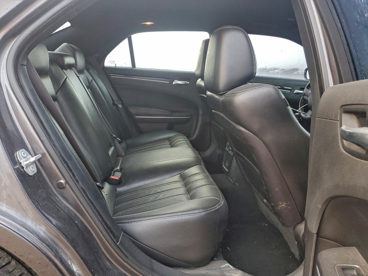 2019 Chrysler 300 S VIN: 2C3CCABG6KH697763 Lot: 94311545