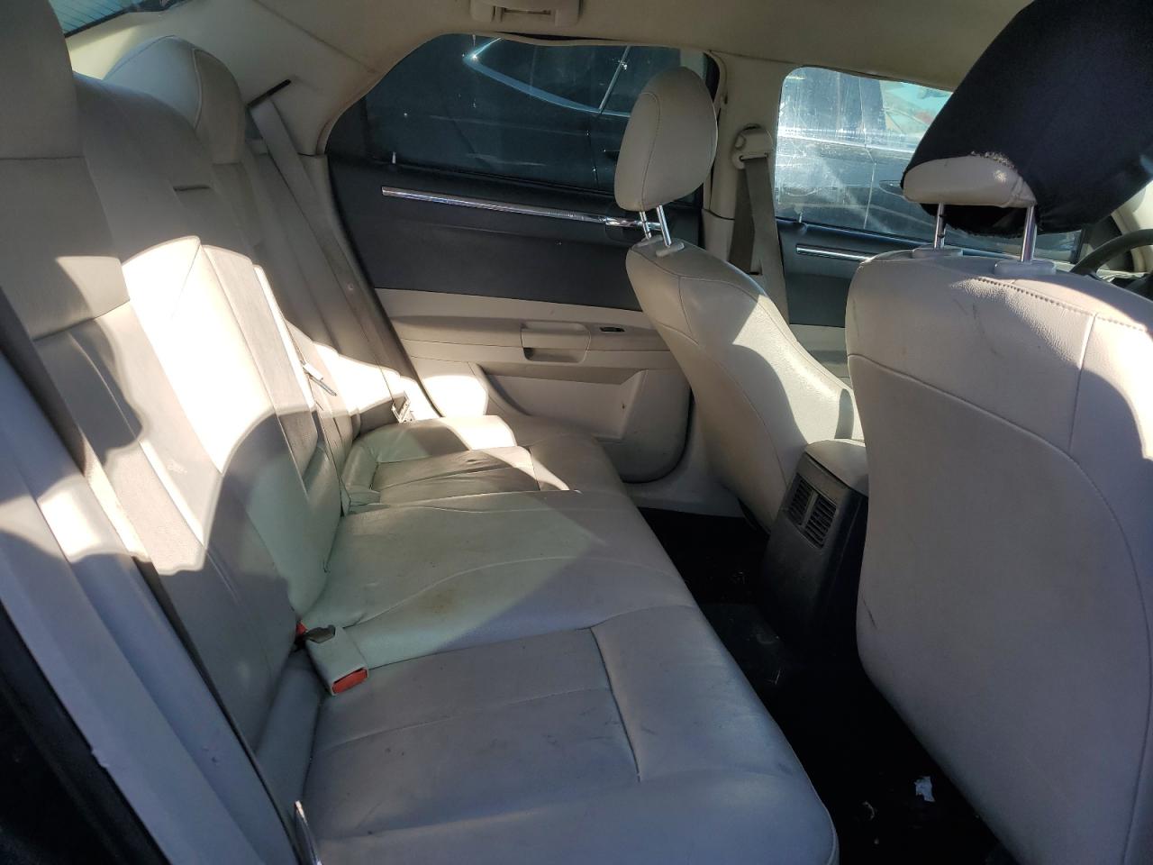 2005 Chrysler 300 Touring VIN: 2C3JA53G05H108374 Lot: 91816345