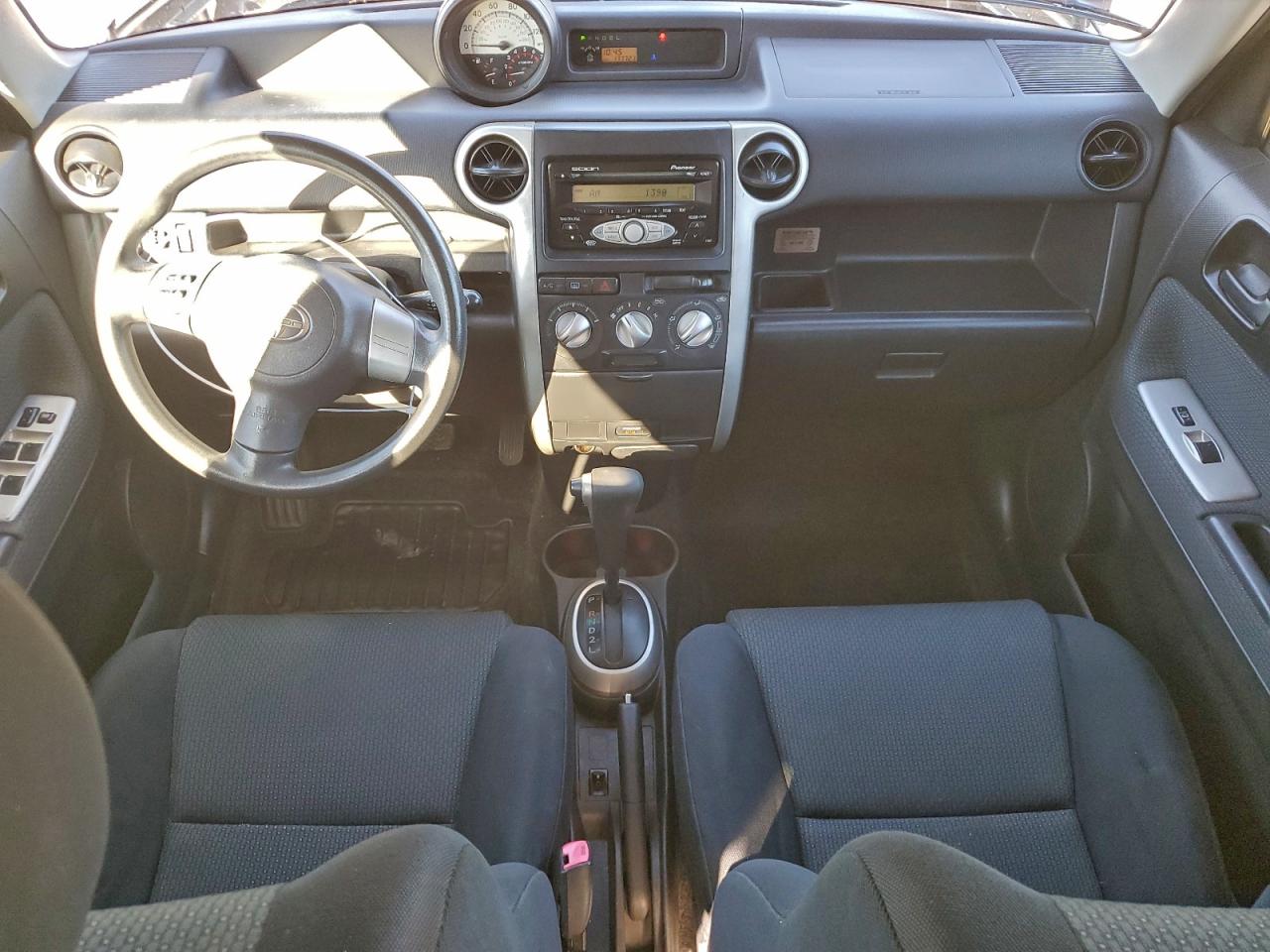 2006 Toyota Scion Xb VIN: JTLKT324464122495 Lot: 94757835